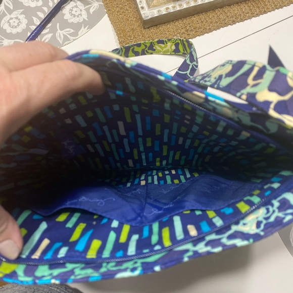 12x12 Vera Bradley Cross Body Bag - Picture 3 of 3